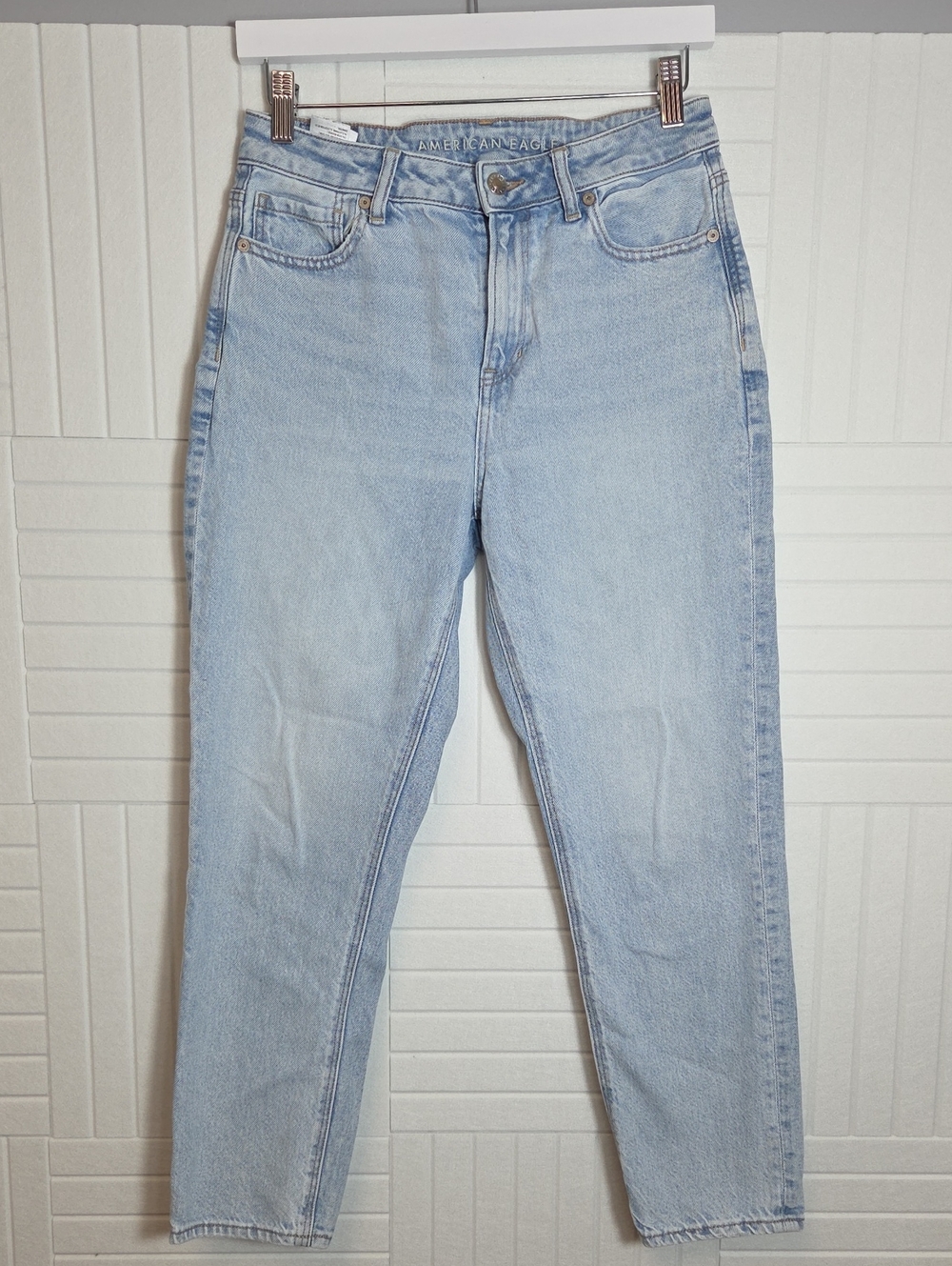 American Eagle Mom Jeans Size 4 Short